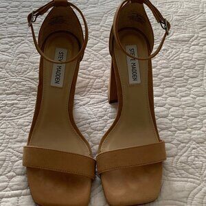 Steve Madden Carrson Strap Suede Block Heeled Sandal in Tan | Size 6M